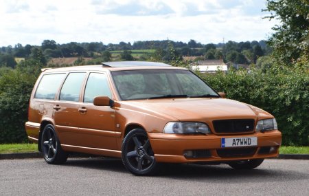 VOLVO V70 2.3 R 5dr